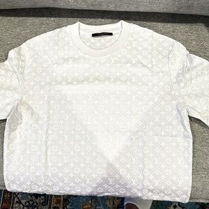Louis Vuitton white Tshirt 100% authentic!!